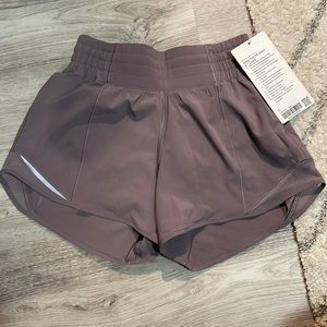 Lululemon Hotty Hot HR Short 4” Lined